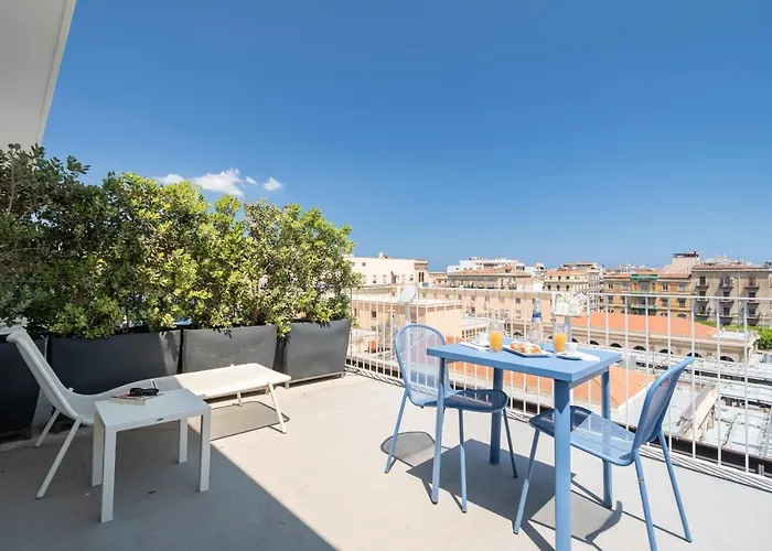 Al Centro Di Con Terrazza Privata Pensionat