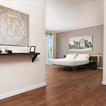 招待所 Al Centro Di Con Terrazza Privata 4*