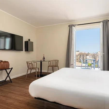 招待所 Al Centro Di Con Terrazza Privata 4*