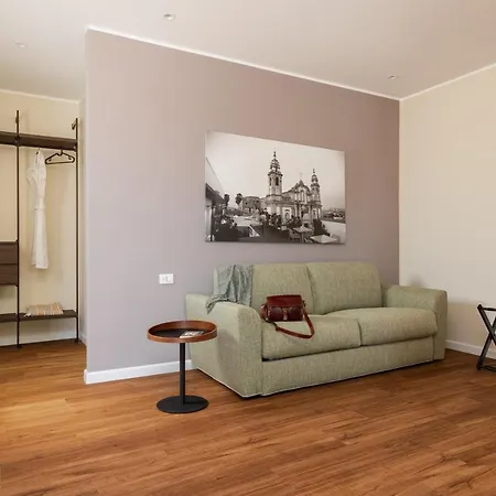 招待所 Al Centro Di Con Terrazza Privata 巴勒莫