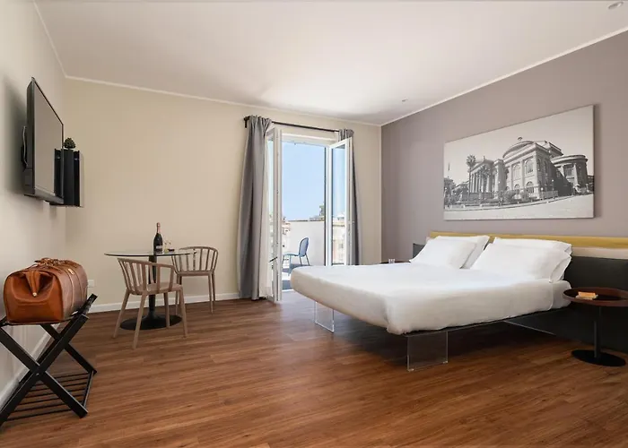 Al Centro Di Con Terrazza Privata 4*